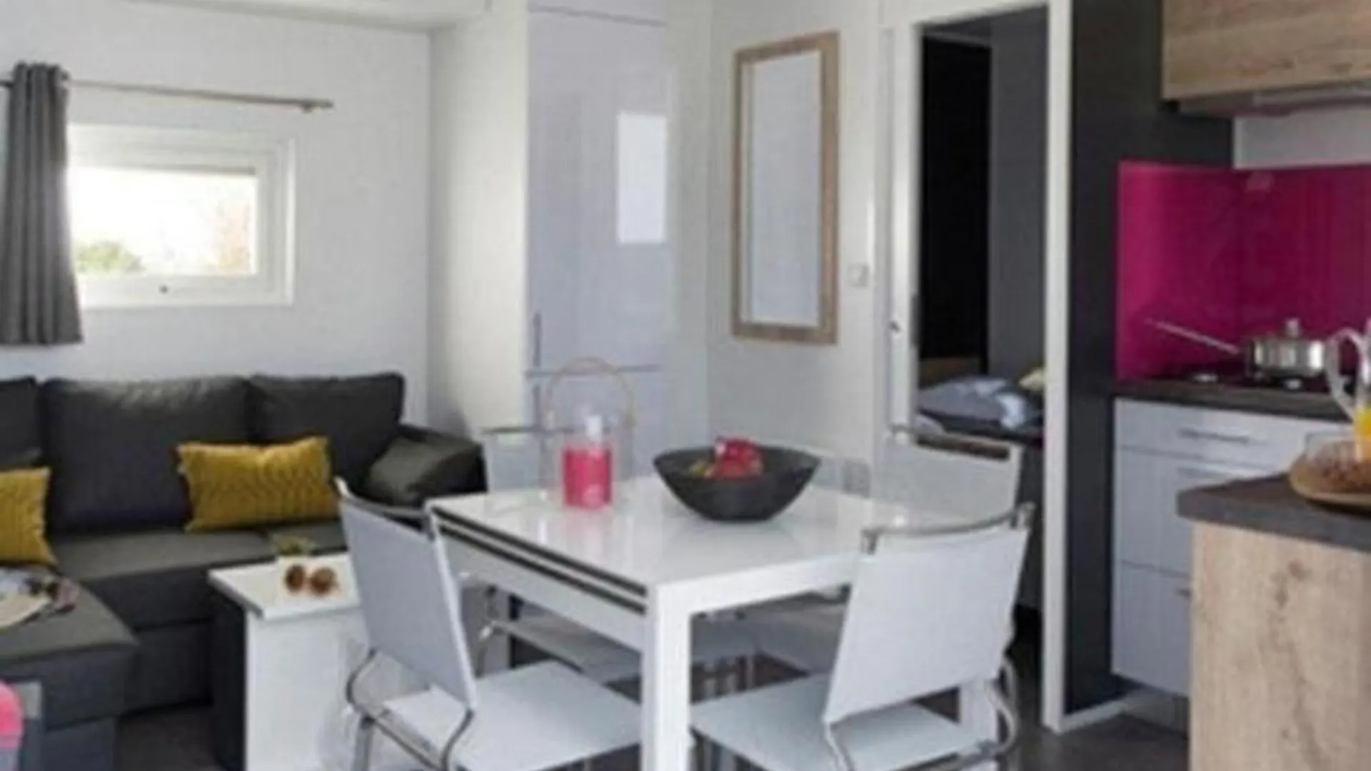 Nettes Ferienhaus In Wackersdorf Mit Sauna, Grill Und Whirlpool 0*,  Germany