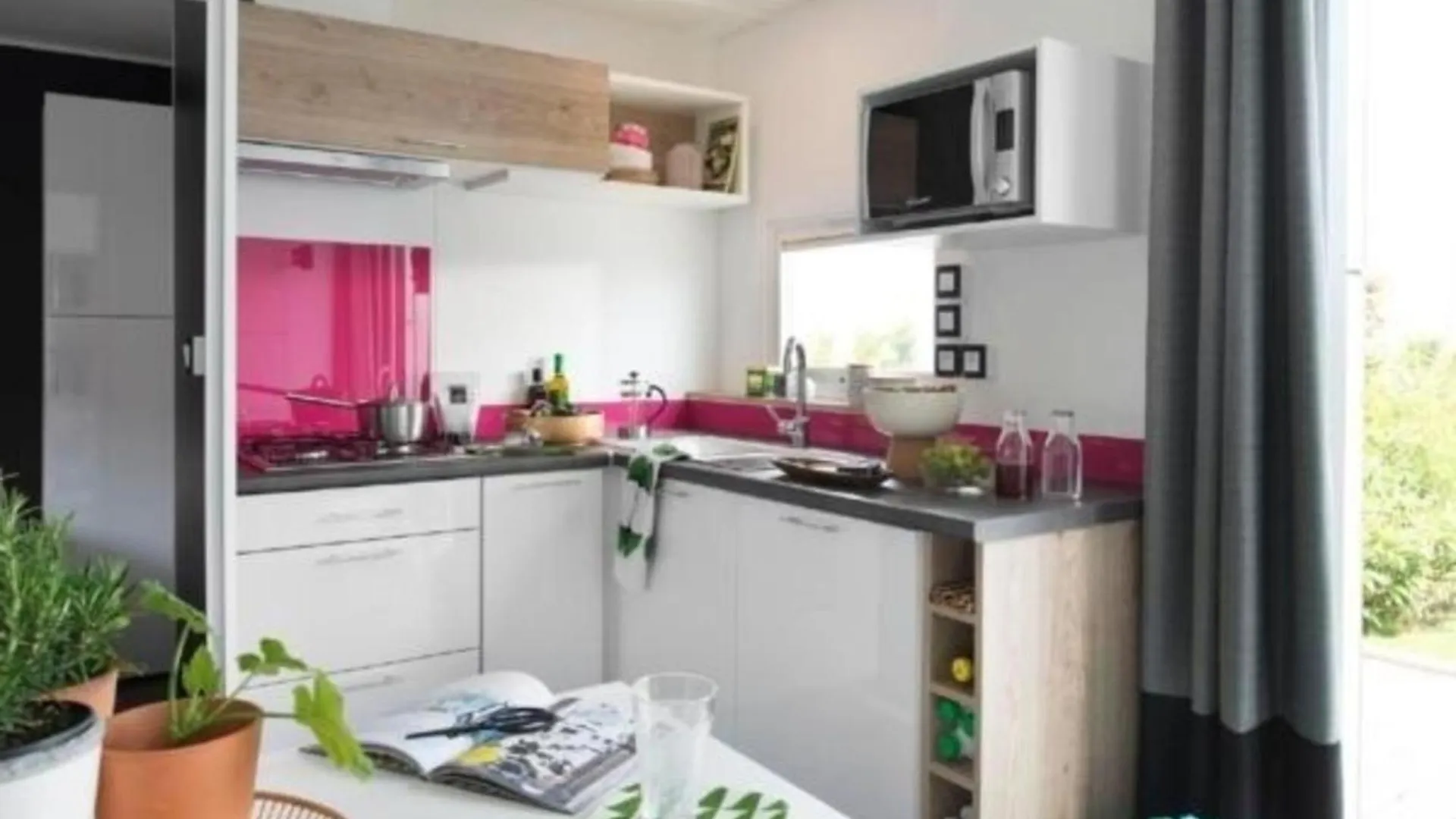 Nettes Ferienhaus In Wackersdorf Mit Sauna, Grill Und Whirlpool 0*,